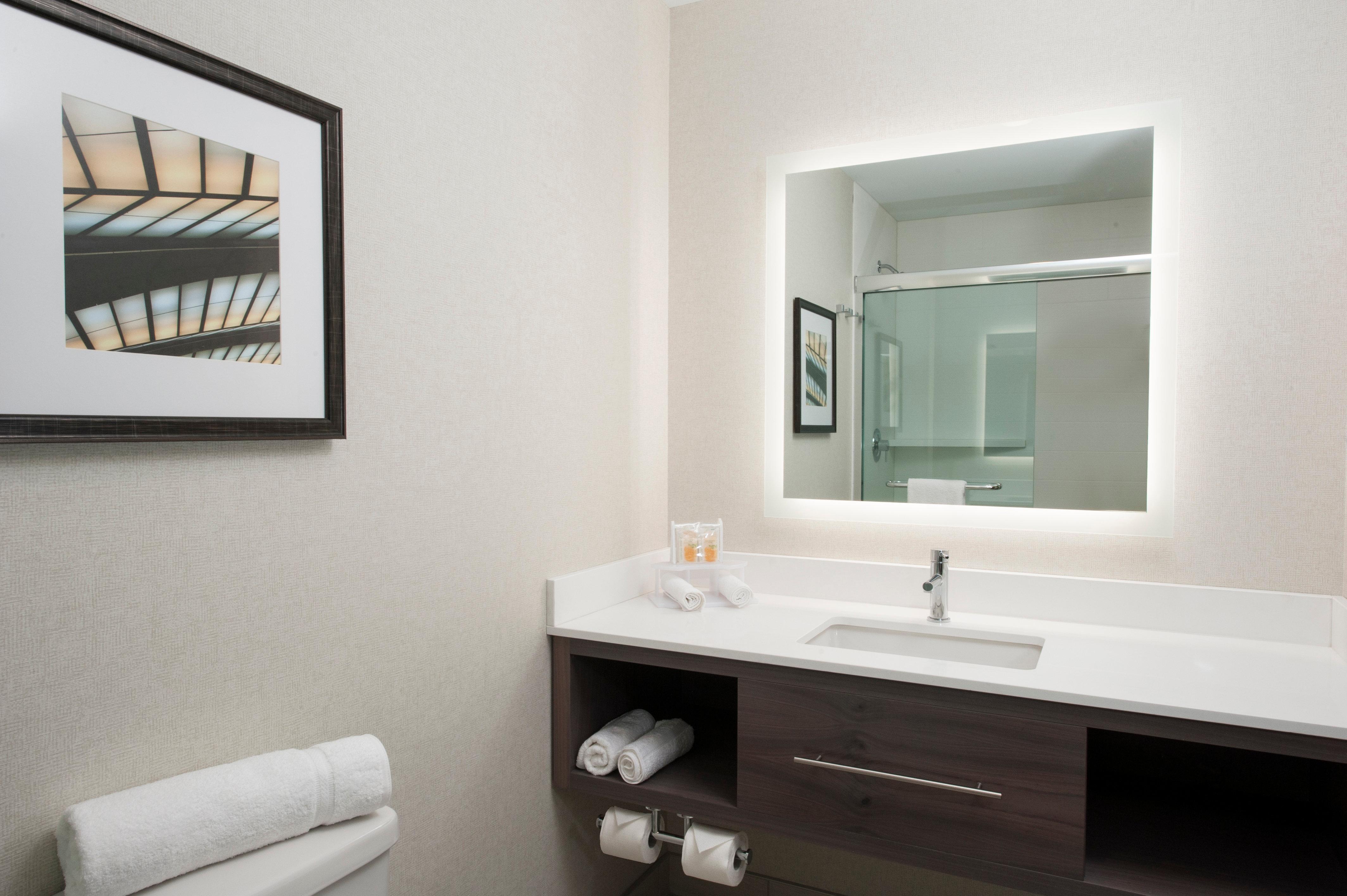 Holiday Inn Cleveland Clinic By Ihg Exterior foto